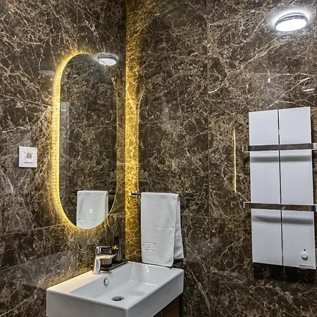 Palace Apartmans 아파트