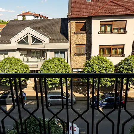 Palace Apartmans 아파트