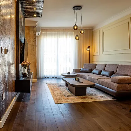 아파트 Palace Apartmans *